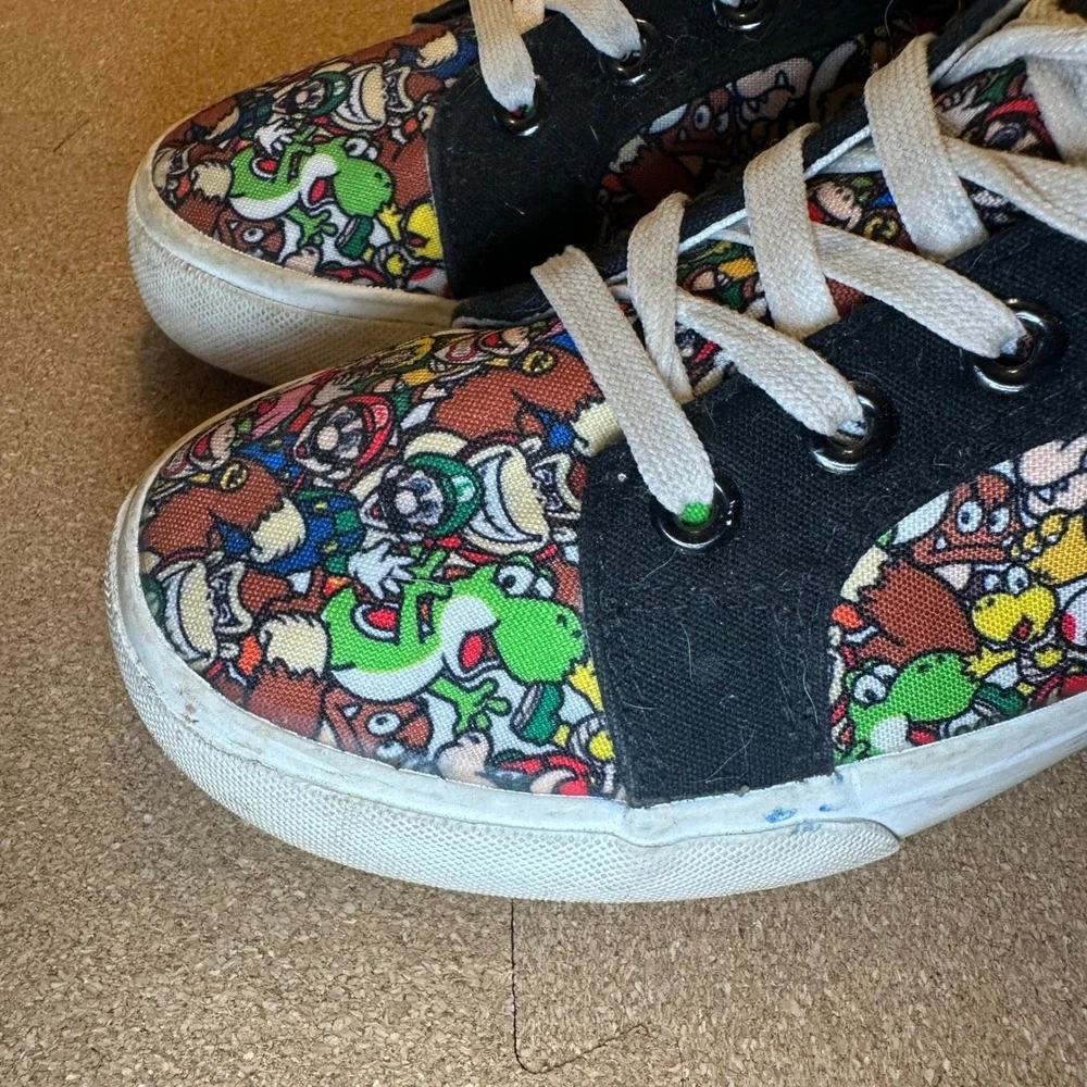 Ground Up‎ Super Mario Bros Kids Size 4 Canvas Sneakers Multi Color Character